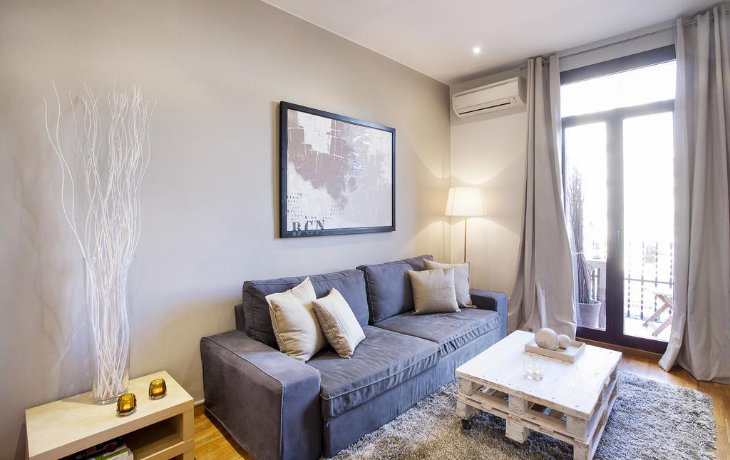 Apartments Barcelona & Home Deco Viladomat Экстерьер фото