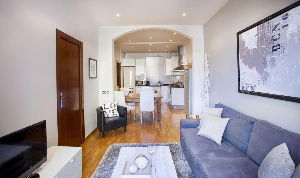 Apartments Barcelona & Home Deco Viladomat Экстерьер фото